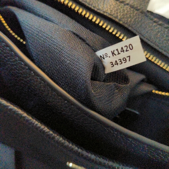 Coach Edie 31 Shoulder Bag Black Leather and Gold Chain Dust Bag Luxury Like New - Picture 10 of 14